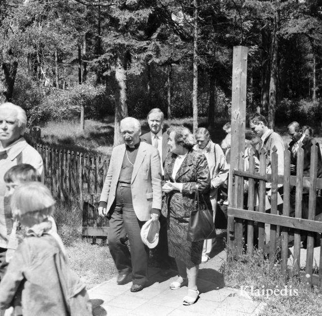 pavadinimas: Į Nidos bažnyčią. Vysk. J.Kalvanas, R.Mačiūnienė, raktai:  