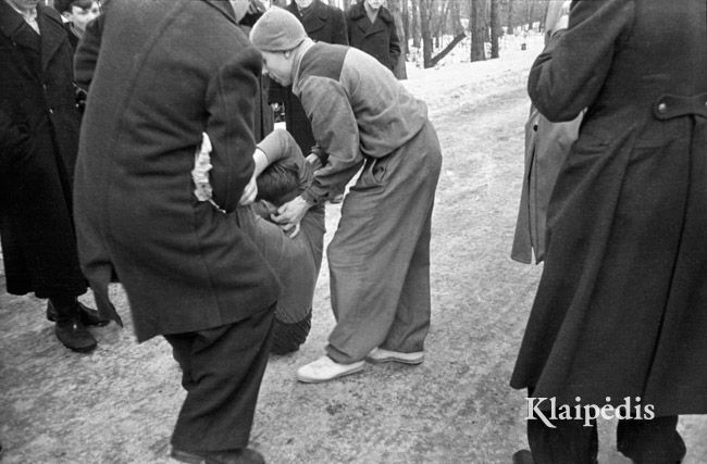 pavadinimas: Žiemos krosas Girulių plente 1956 m, raktai:  krosas