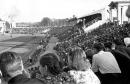 pavadinimas: Žiūrovai l.atletikos pirmenybėse. 1955, raktai: lengvoji atletika stadionas